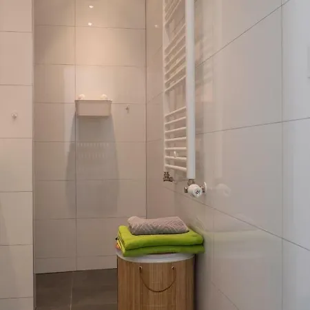 South With Garden And Free Parking Apartment Zandvoort