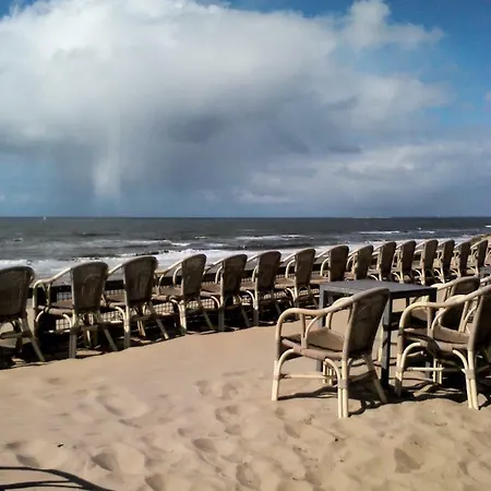 Apartment South With Garden And Free Parking