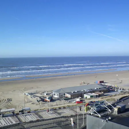 South With Garden And Free Parking Apartment *