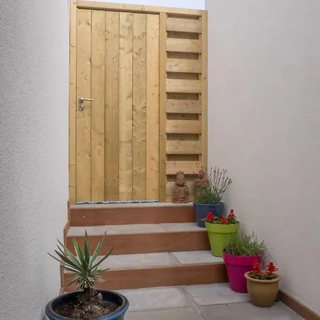 Appartement South With Garden And Free Parking Zandvoort