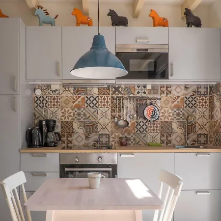 South With Garden And Free Parking Appartement