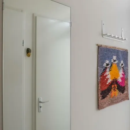 Apartment South With Garden And Free Parking