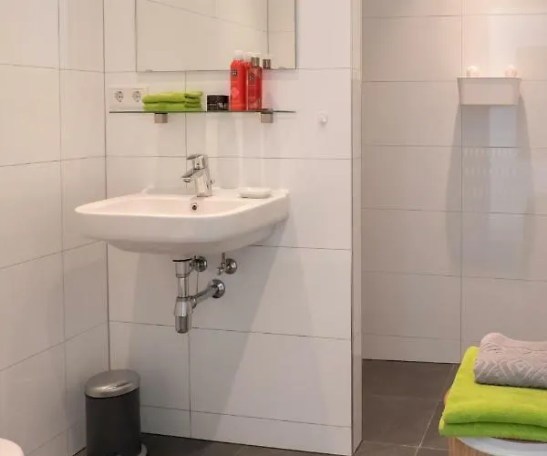 South With Garden And Free Parking Apartment Zandvoort