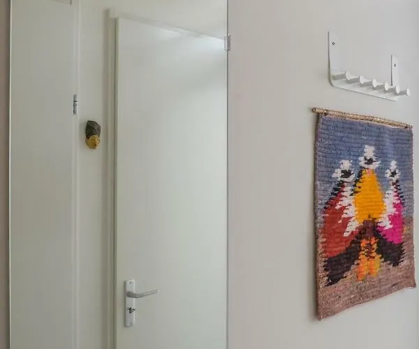 Apartment South With Garden And Free Parking