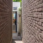 South With Garden And Free Parking Apartment *