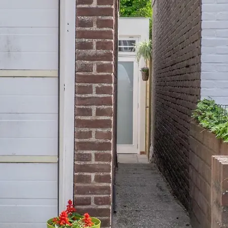 Appartement South With Garden And Free Parking